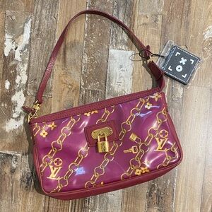 Louis Vuitton Charms Pochette with COA. Limited Edition in great condition!!